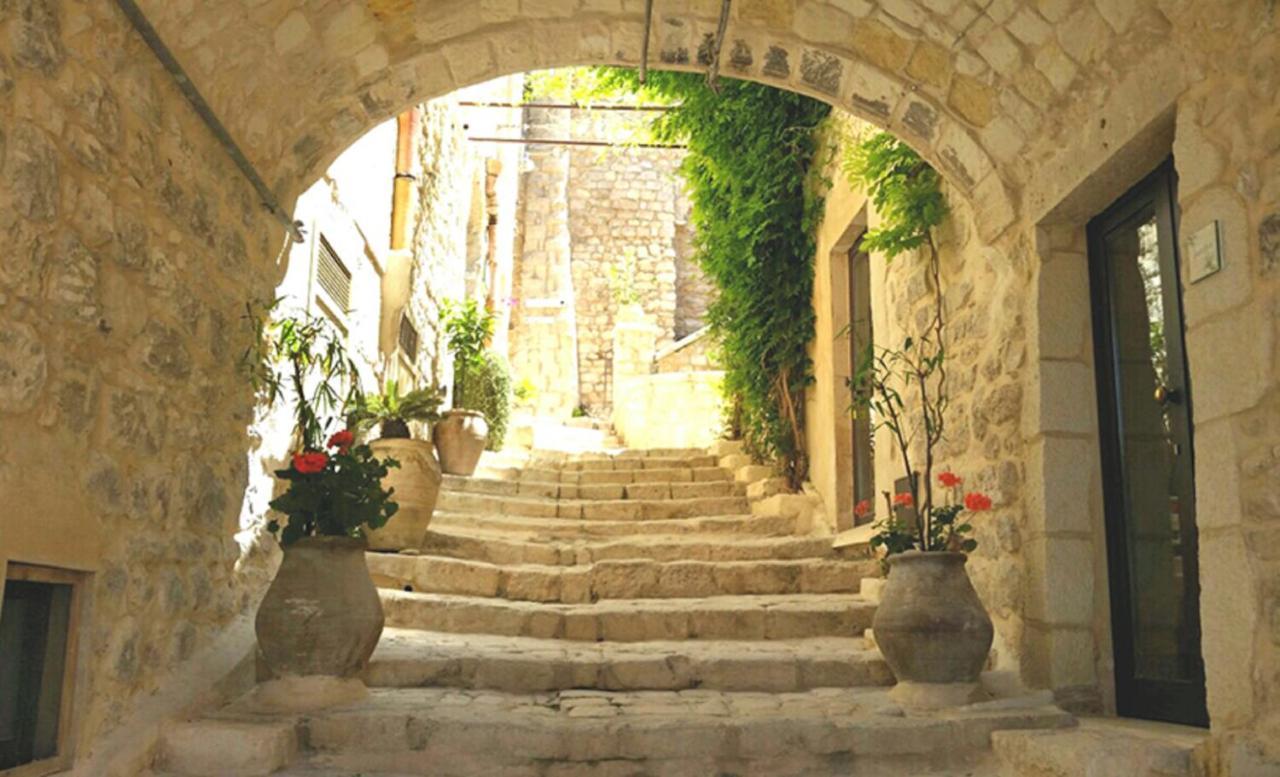 Вилла Borgo Hedone Шикли Экстерьер фото